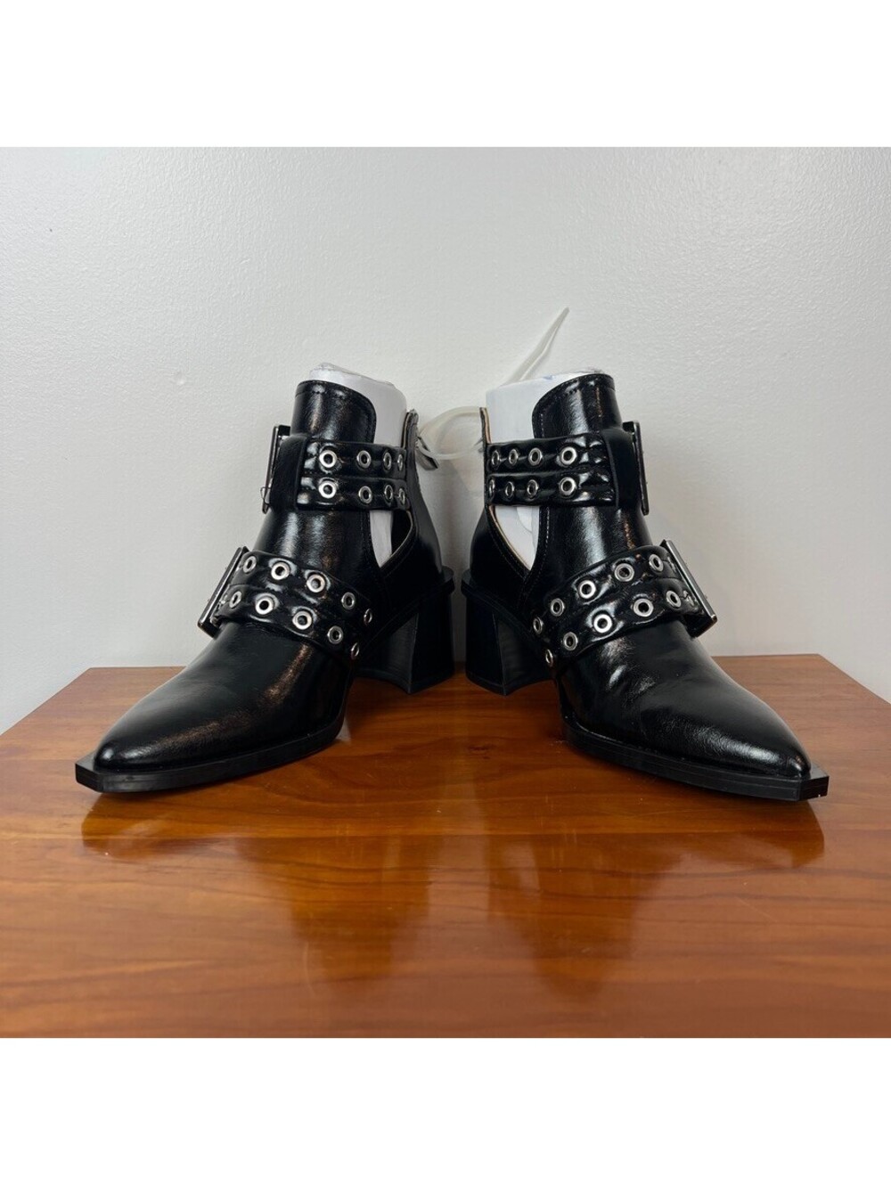 Steve Madden Black Buckle Grommet Cutout Ankle Boots Women’s 5.5 NWOT